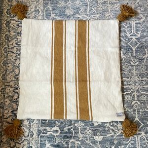 Woven Nook 22” Pillow Cover